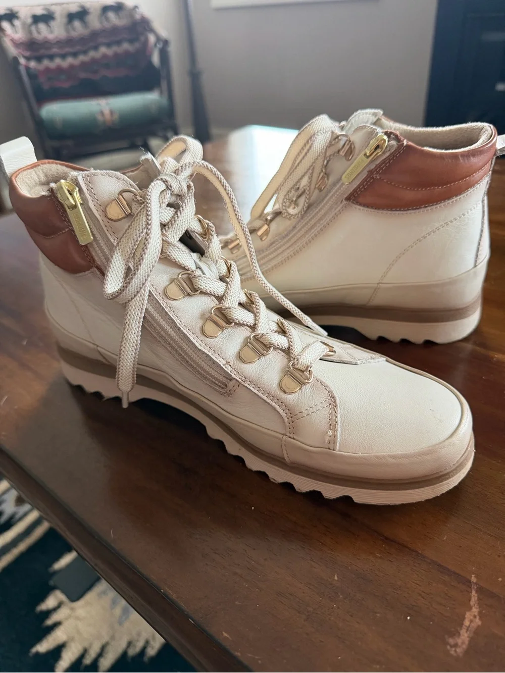 PIKOLINOS Cream Lace-Up Ankle Sneakers with Side Zip